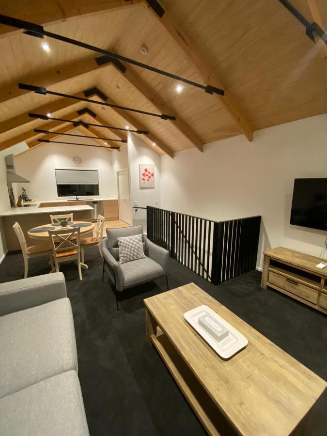 Queenstown Central - Walk To Town - Free Parking - Wifi And Smart Tv - Gym Bagian luar foto