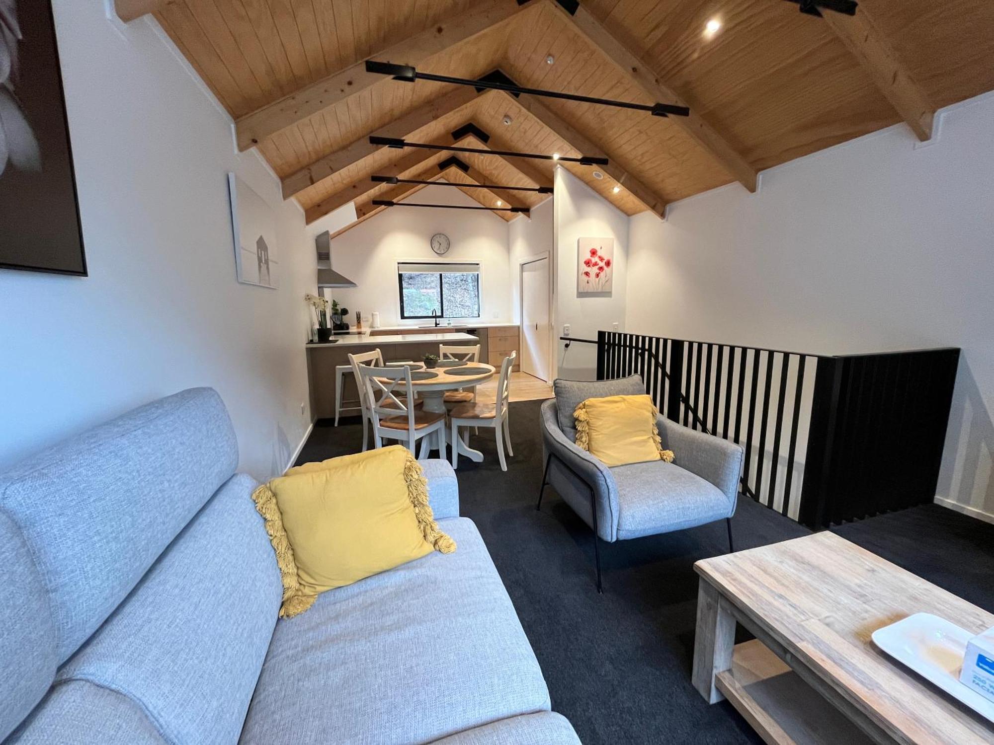 Queenstown Central - Walk To Town - Free Parking - Wifi And Smart Tv - Gym Bagian luar foto